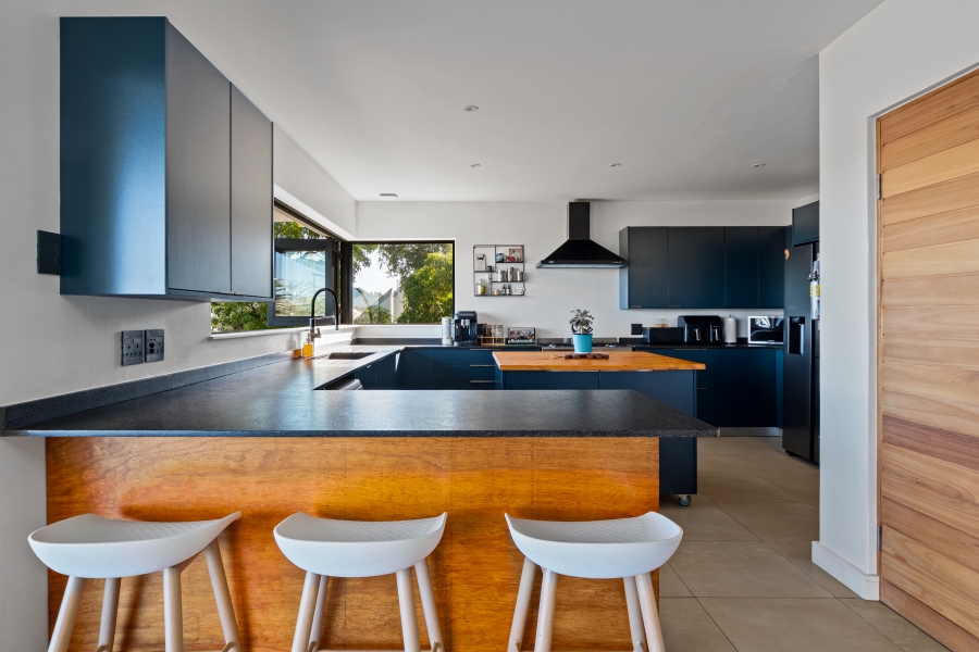 6 Bedroom Property for Sale in Old Place Western Cape